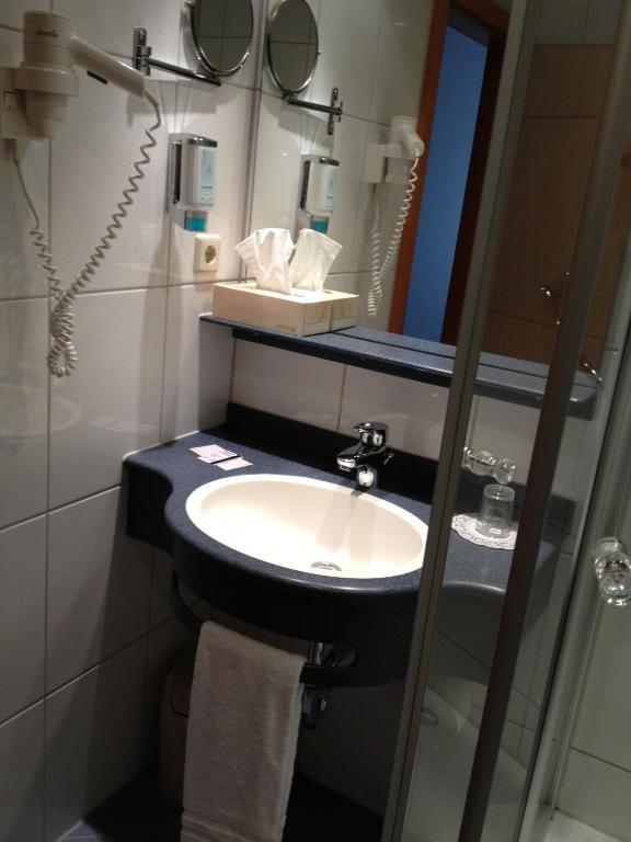 Privat Hotel Riegele Augsburg Rum bild