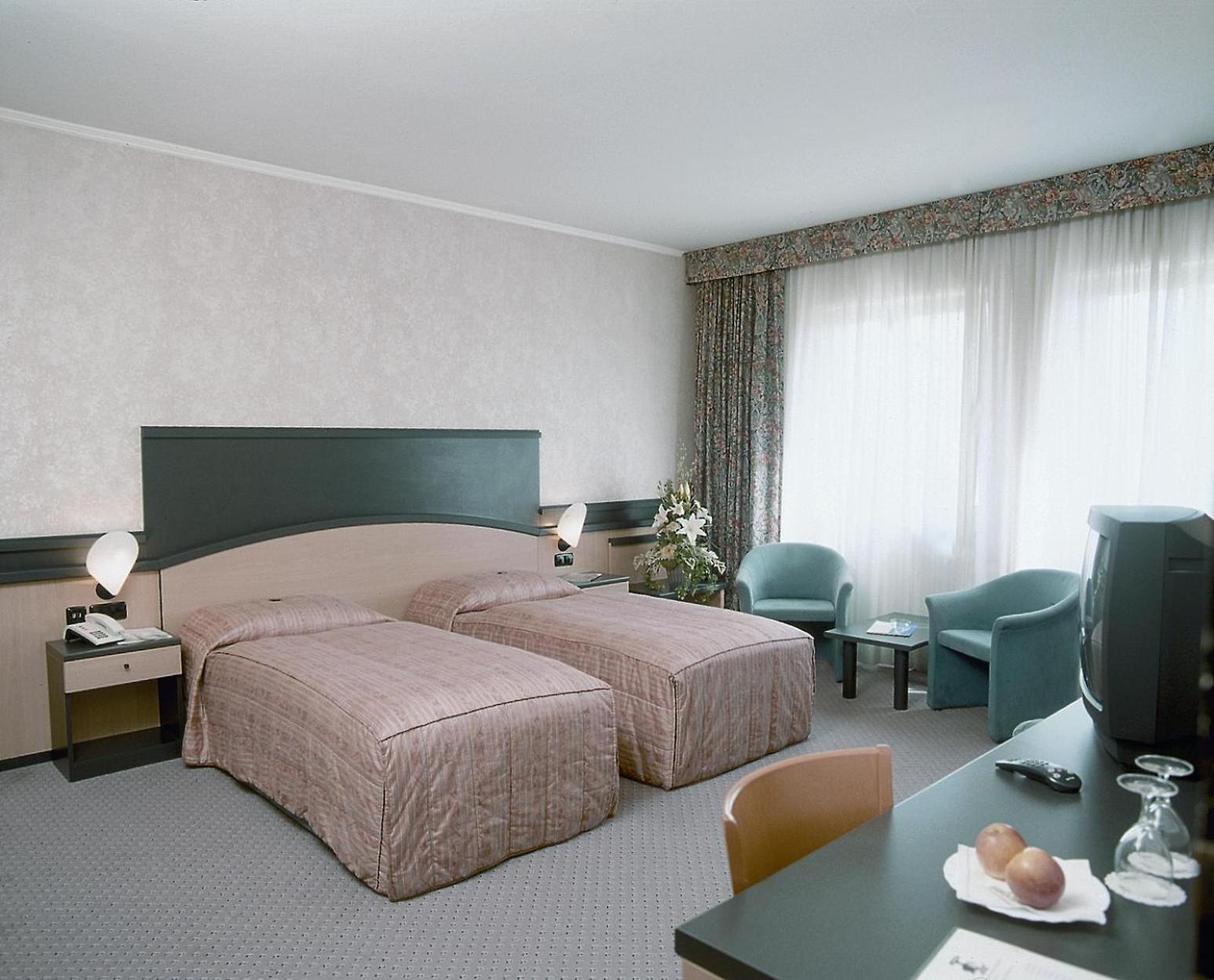 Privat Hotel Riegele Augsburg Exteriör bild