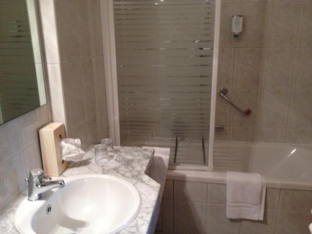 Privat Hotel Riegele Augsburg Rum bild